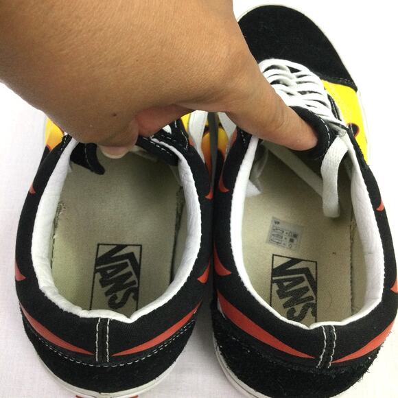 Vans Off the Wall Old Skool Men's Skater Flames Lace Up Streetwear Sneaker 9 - Picture 6 of 11